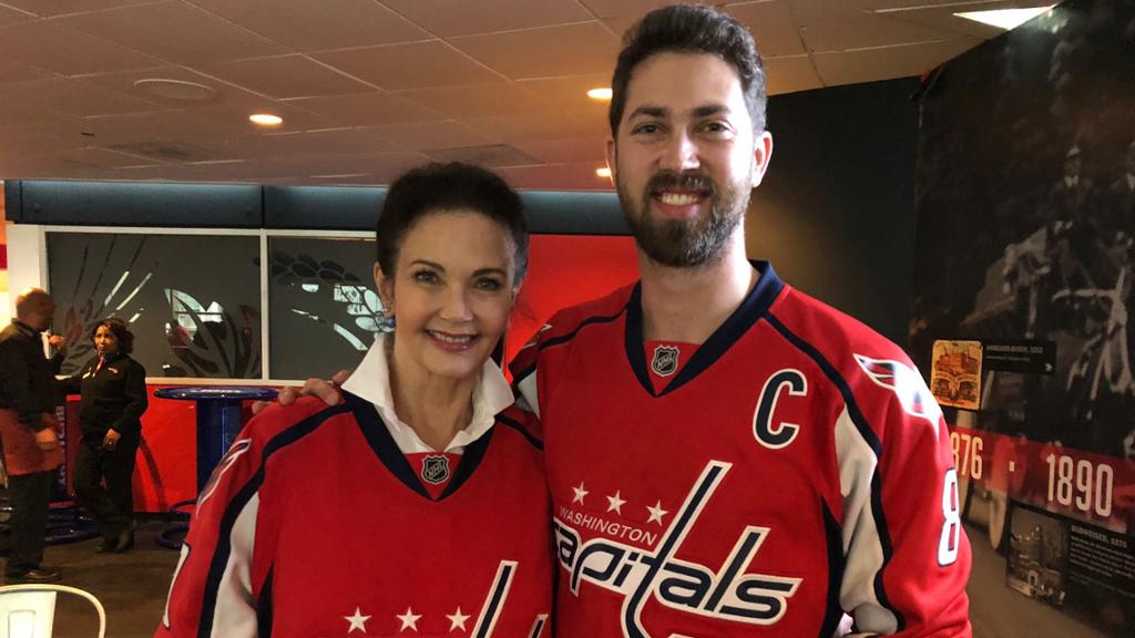 Wonder Woman Lynda Carter shows off new Washington Capitals