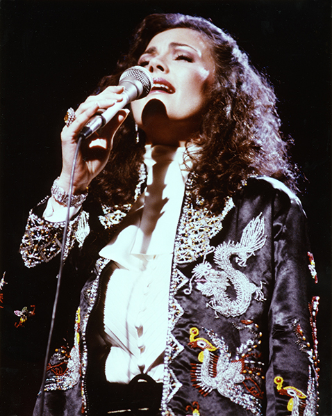 Gallery The Official Website Of Lynda Carter Gallery The Official Website Of Lynda Carter